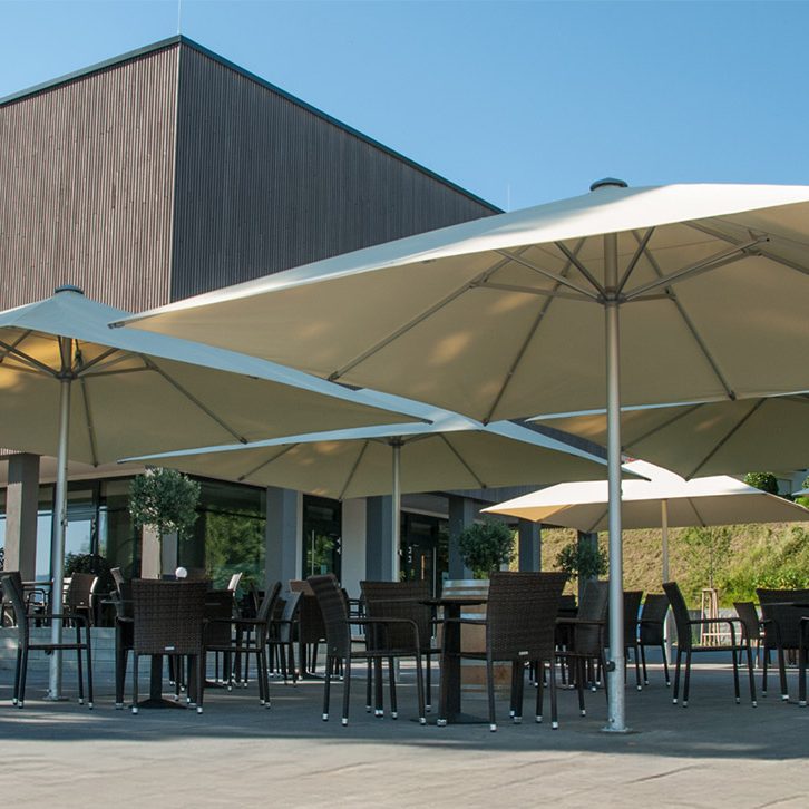 Schneider Schirme Schneider Schirme aus Mengen, Baden-Württemberg, steht seit über 150 Jahren für hochwertige Sonnenschirme. Nun präsentiert wir Ihnen unsere